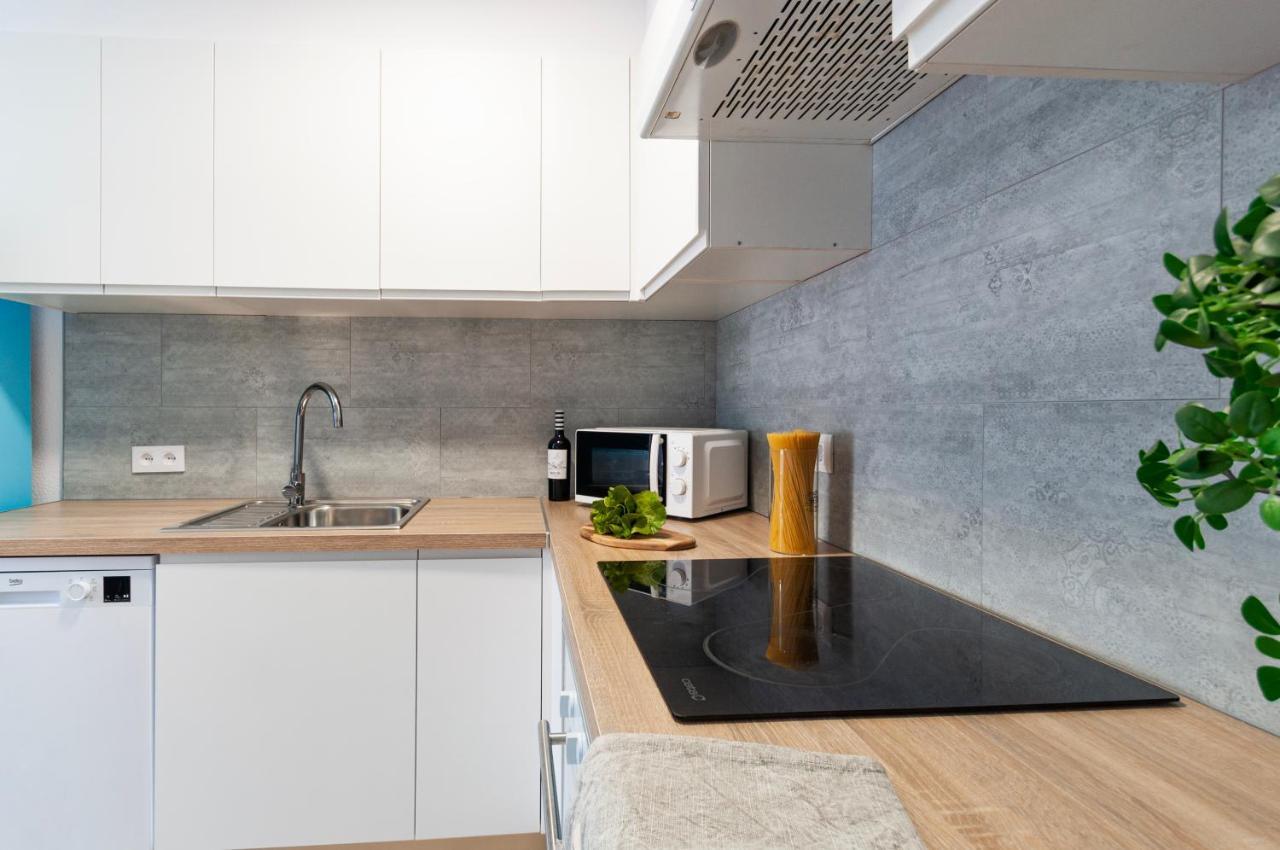 Apartamento Con Terraza Y Vistas Al Canal By Insidehome Empuriabrava Bagian luar foto
